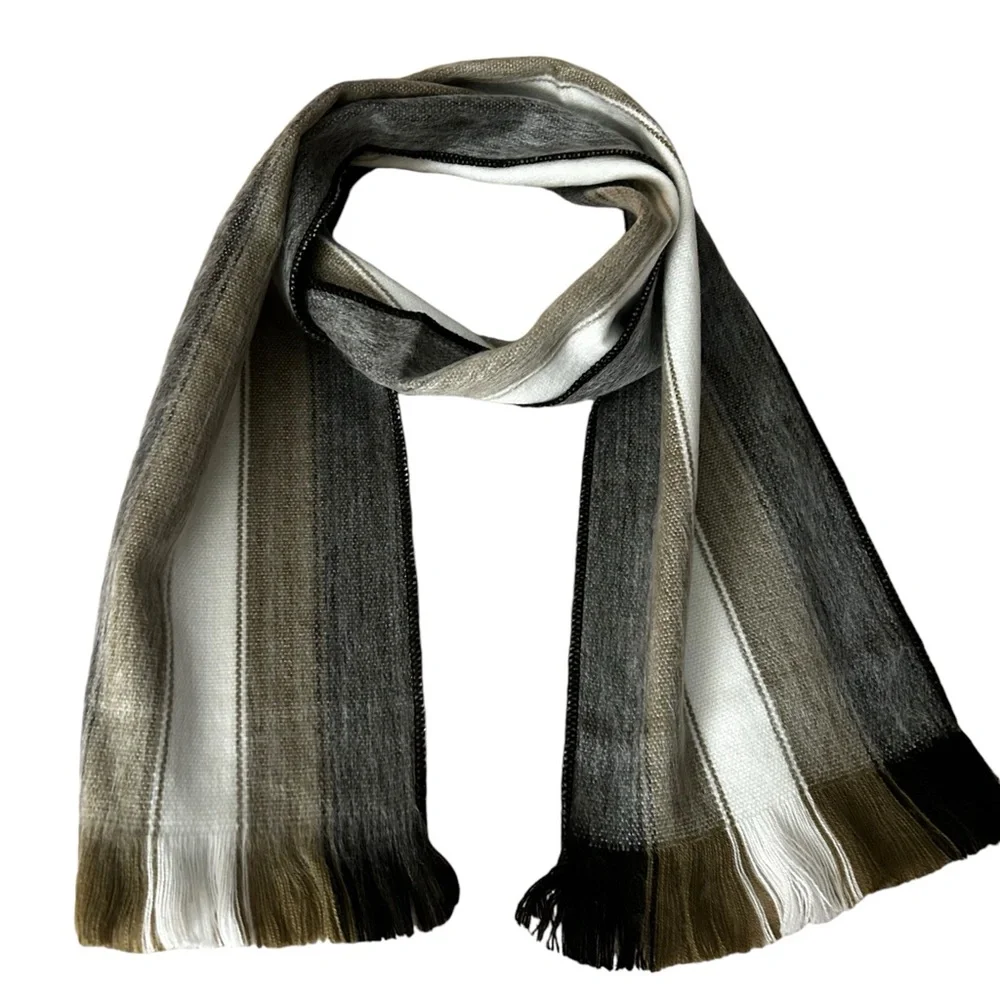 Beautiful alpaca scarf from Ecuador - Picture 4 of 11